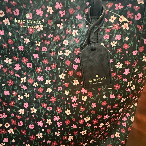 Kate Spade Schuyler Medium Tote   NWT - Picture 3 of 14